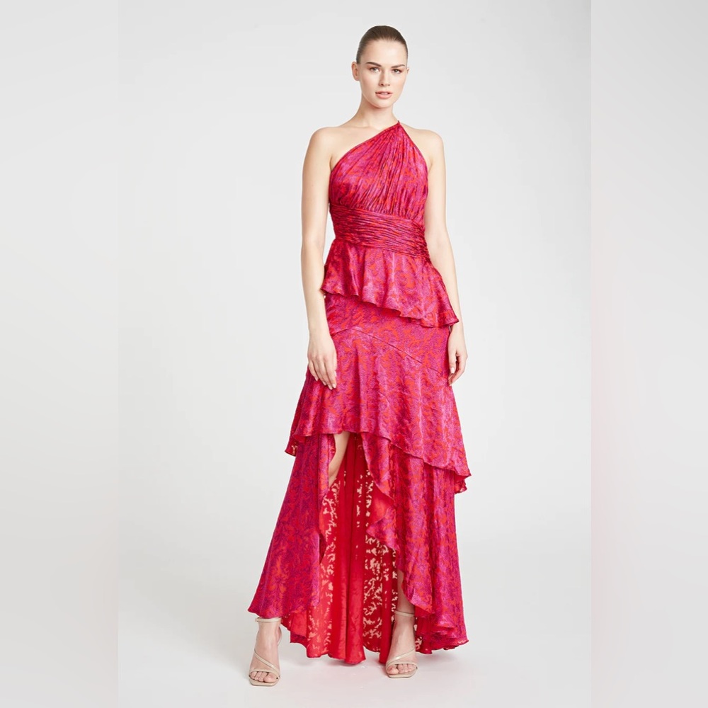 Deep pink Theia floor-length gown, never worn 🌺